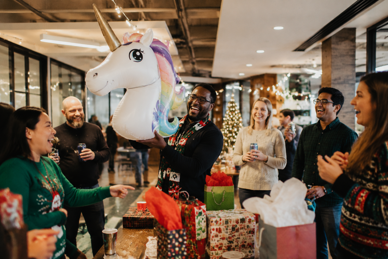 How Do You Pick a Good Funny Gift That Isn't Offensive?